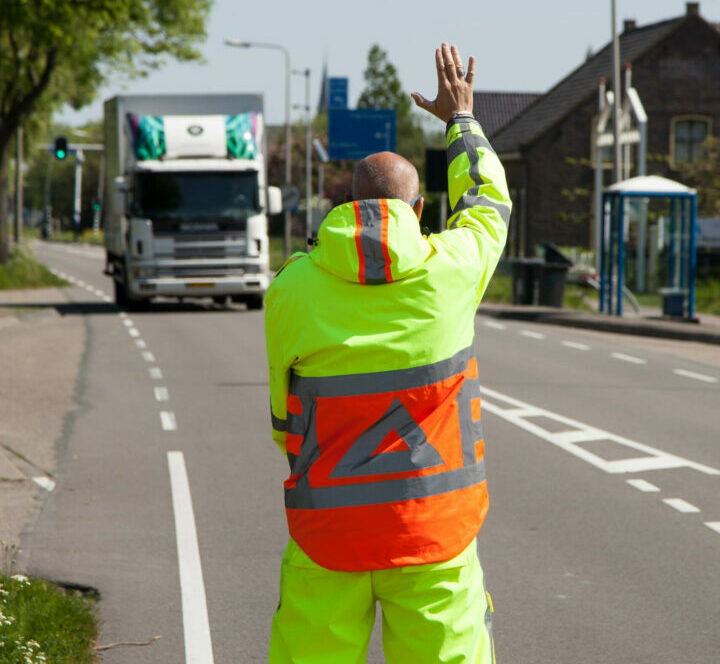 verkeersbrigadier vs verkeersregelaar